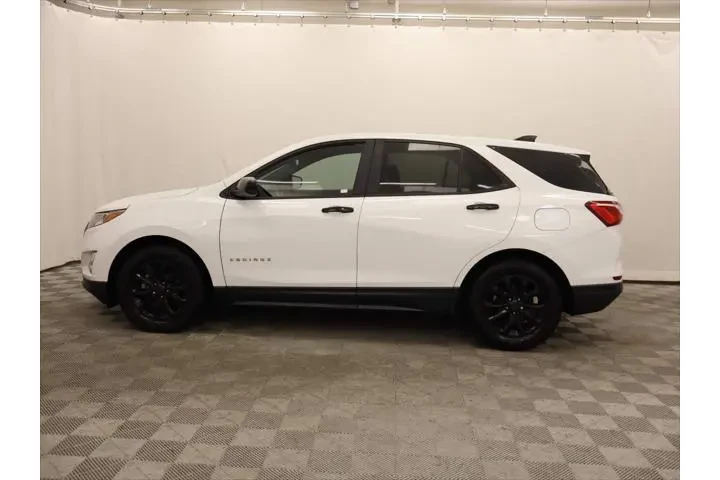 $12543 : Chevrolet Equinox 2020 LS 4d image 2