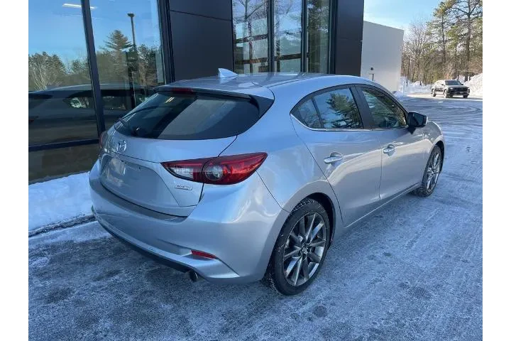 $9995 : Mazda Mazda3 2018 Touring 4d image 6