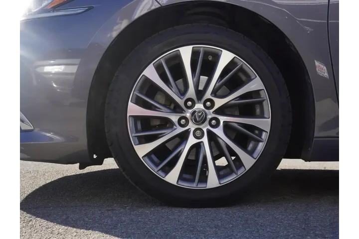 $22001 : Lexus ES 350 2019 F SPORT 4d image 7