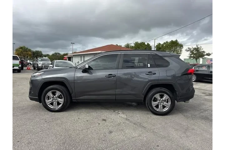 $26988 : Toyota RAV4 2023 XLE 4dr SUV image 6