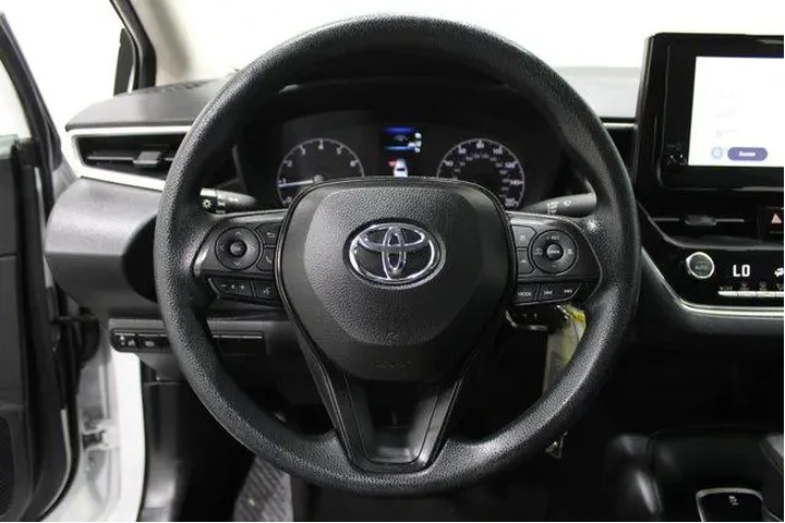 $21982 : Toyota Corolla 2023 LE 4dr S image 9