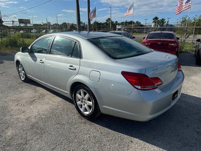 $6497 : 2007 Avalon XL image 6