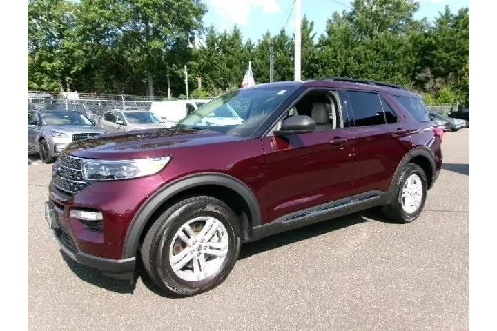 $29996 : Ford Explorer 2022 AWD XLT 4 image 1