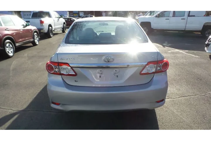 $8900 : 2013 Corolla LE image 9