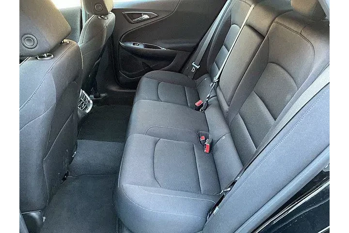 $20558 : Chevrolet Malibu 2024 LT 4dr image 10