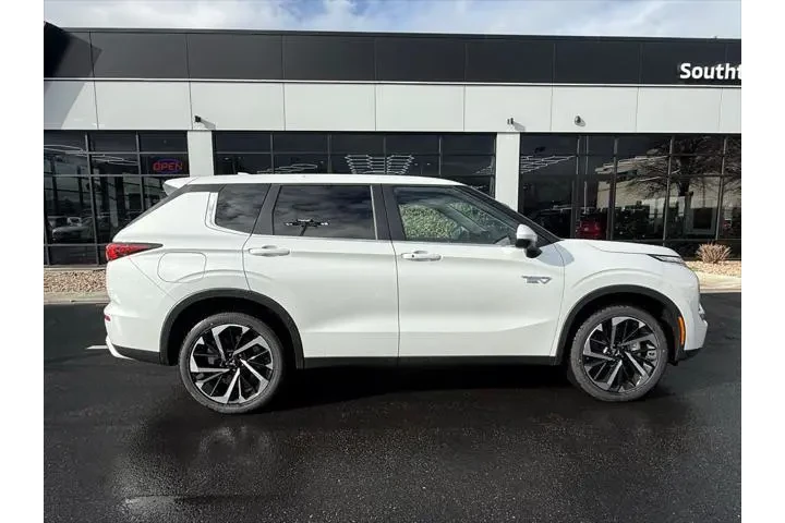 $39999 : Mitsubishi Outlander PHEV 20 image 8