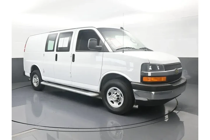 $31780 : Chevrolet Express 2024 2500 image 8