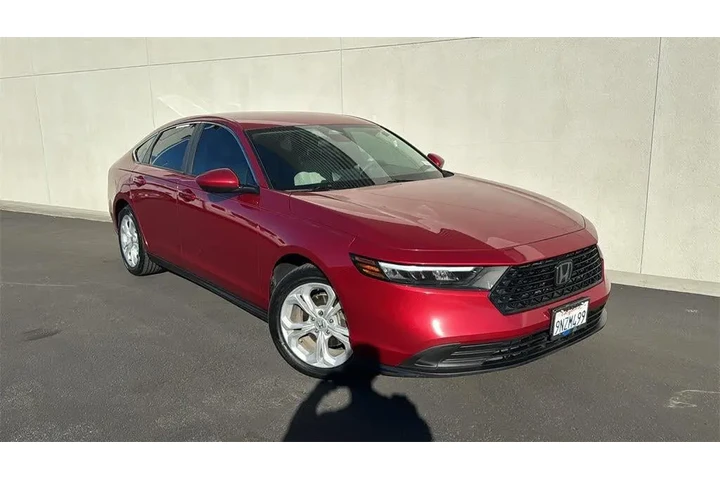 $28885 : Honda Accord 2024 LX 4dr Sed image 1