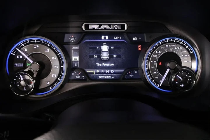 $38489 : Ram 1500 2020 4x4 Limited 4d image 4