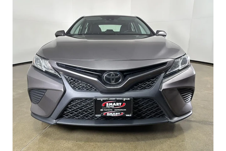 $18743 : 2019 Camry SE image 5