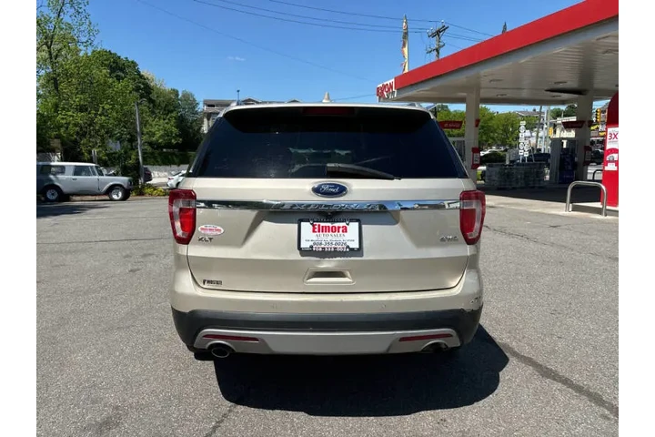 $16999 : 2017 Explorer XLT image 6
