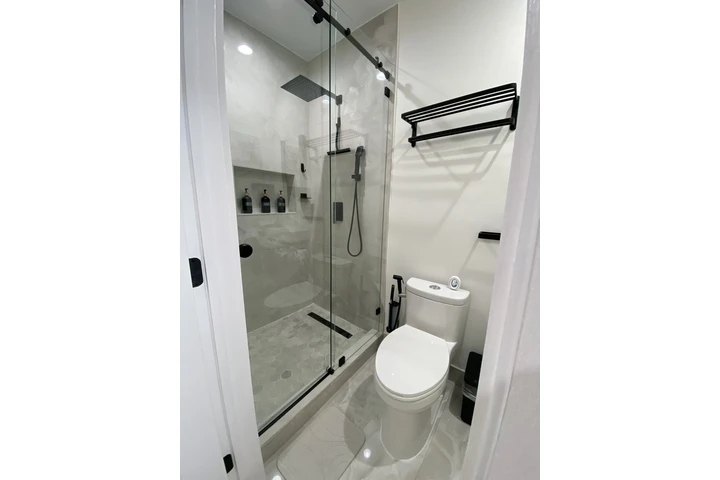 $1 : Cutler Bay image 1