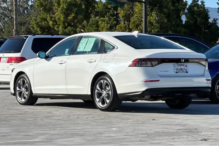 $26739 : Honda Accord 2024 EX 4dr Sed image 5