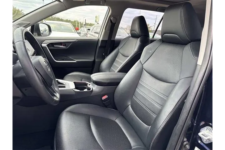 $24550 : Toyota RAV4 2019 Limited 4dr image 9