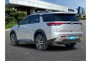 $32999 : Nissan Pathfinder 2023 Plati thumbnail