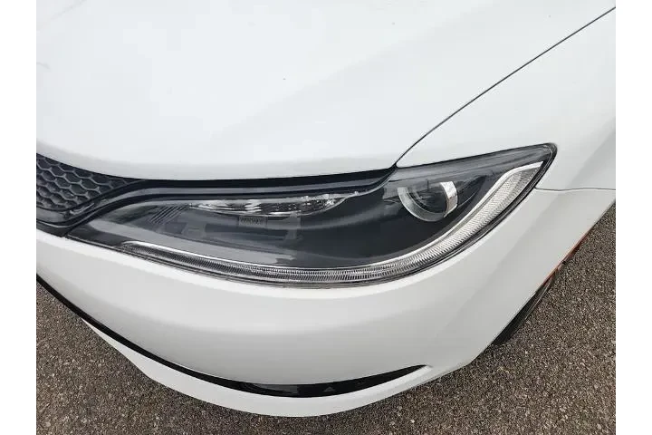 $15291 : Chrysler 200 2016 S 4dr Seda image 5