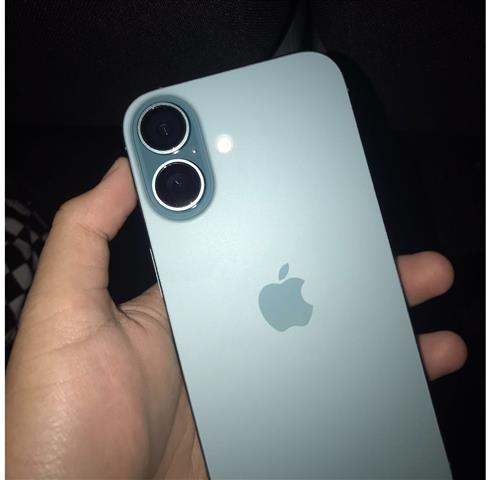 iPhone 16 image 1