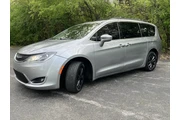 $12997 : 2017 Pacifica Touring Plus thumbnail