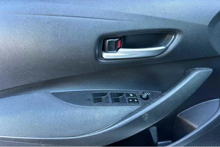 $18094 : Toyota Corolla 2020 LE 4dr S image 10