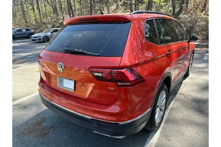 $13994 : Volkswagen Tiguan 2018 2.0T image 5