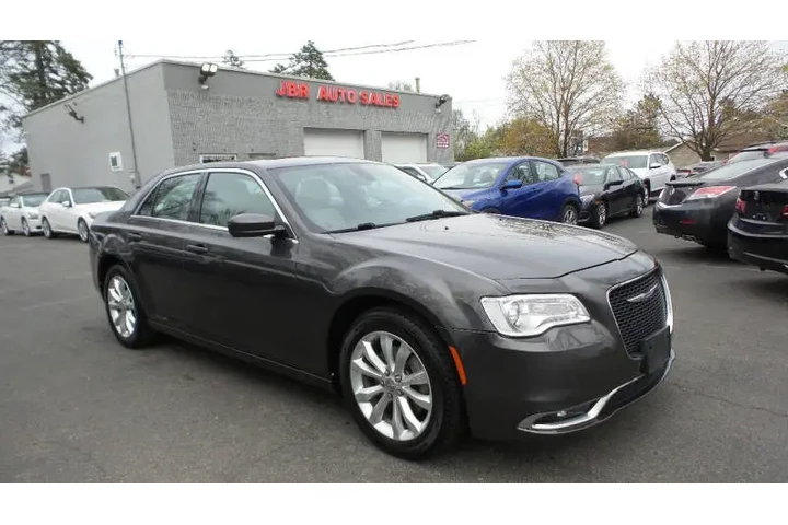 $12900 : 2016 300 Limited image 3