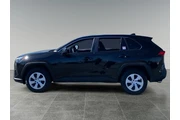 $32686 : Toyota RAV4 2025 AWD LE 4dr thumbnail