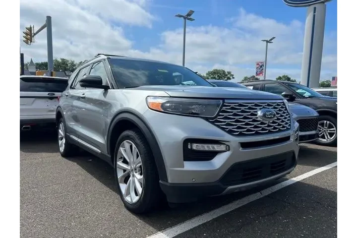 $39799 : Ford Explorer Hybrid 2022 AW image 3
