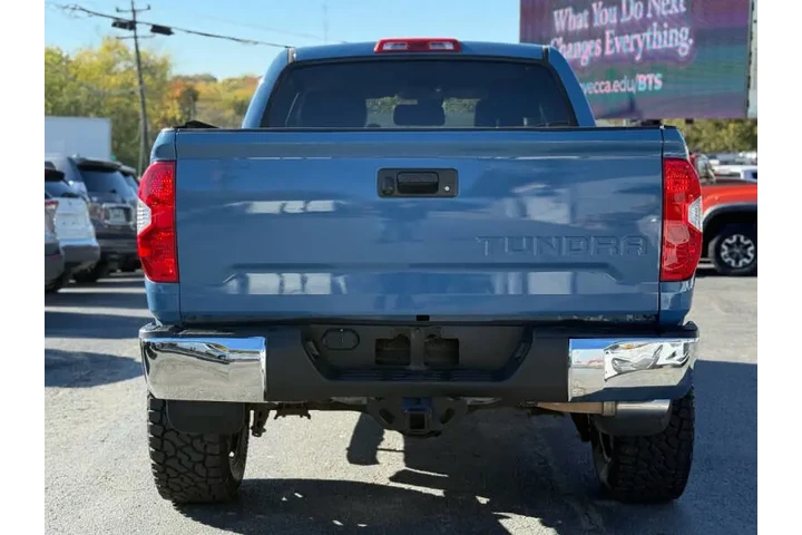 $27995 : 2019 Tundra Limited image 7