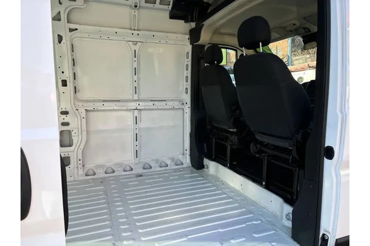 $31499 : 2023 RAM ProMaster 2500 159 WB image 10