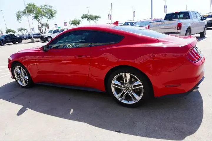 $25225 : Ford Mustang 2020 EcoBoost 2 image 1