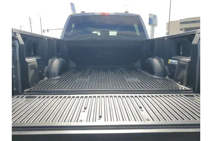 $39599 : Ford F-150 2025 4x2 STX 4dr image 7