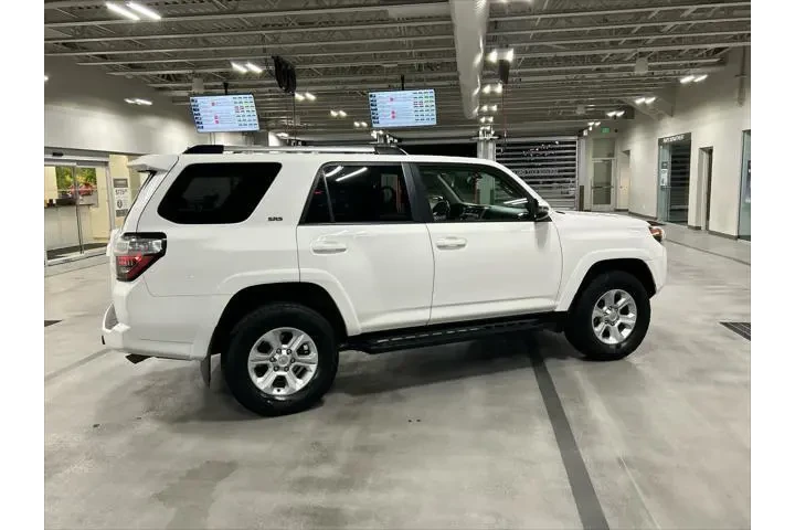 $26615 : Toyota 4Runner 2019 4x4 SR5 image 8
