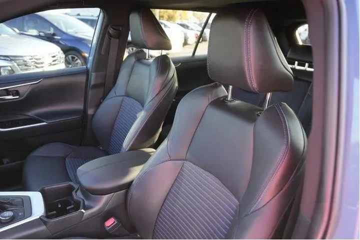 $36789 : Toyota RAV4 Hybrid 2022 AWD image 10