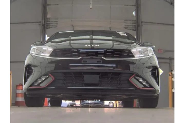 $18793 : Kia Forte 2023 GT-Line 4dr S image 3