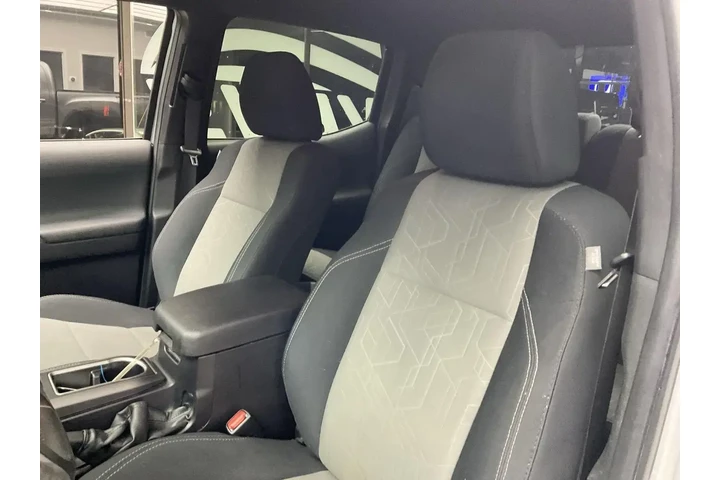 $37995 : Toyota Tacoma 2023 4x4 SR5 V image 10