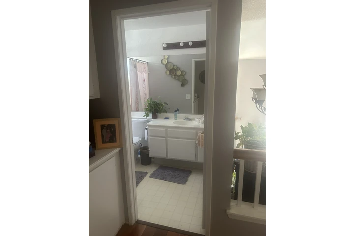 $750 : HABITACION AMPLIA PALMDALE image 3