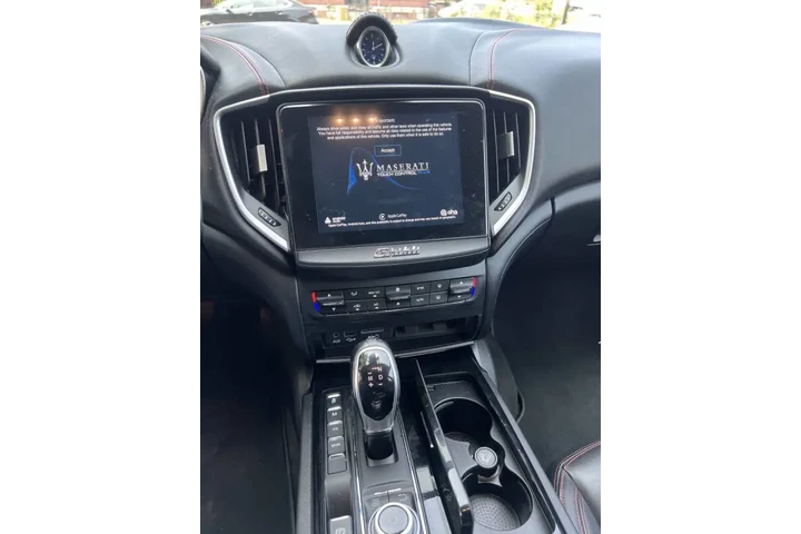 $14999 : 2017 Ghibli S Q4 image 7