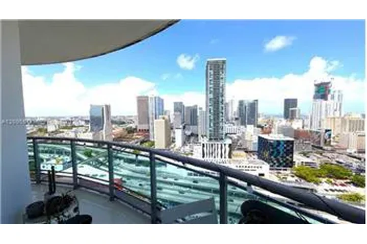 $4000 : Rental property with 2 bedro image 5