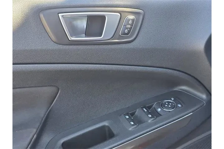 $11137 : Ford EcoSport 2018 SE 4dr Cr image 9