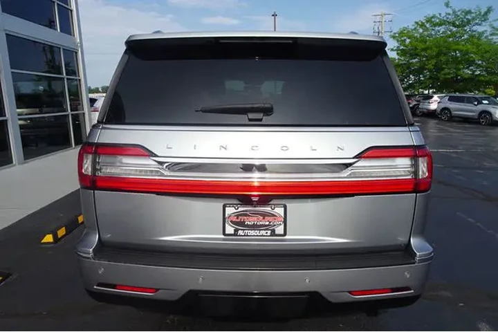$32999 : 2020 Navigator L image 7