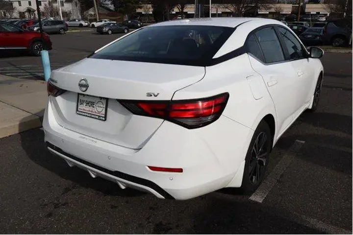 $17417 : Nissan Sentra 2023 SV 4dr Se image 6