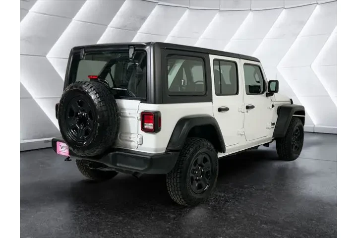 $28591 : Jeep Wrangler Unlimited 2022 image 4
