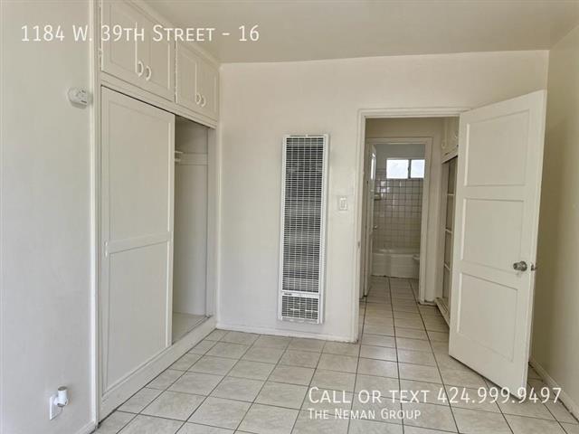 $1950 : LOS ANGELES image 7