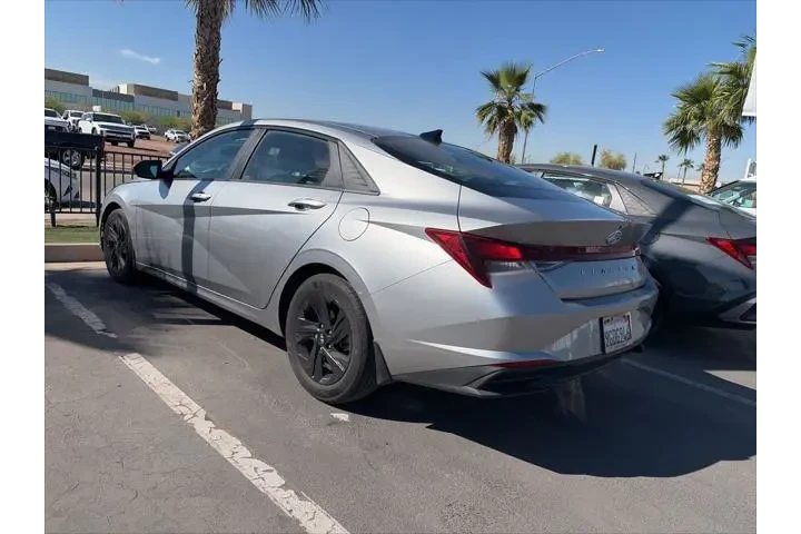 $20520 : Hyundai ELANTRA 2023 SEL 4dr image 3