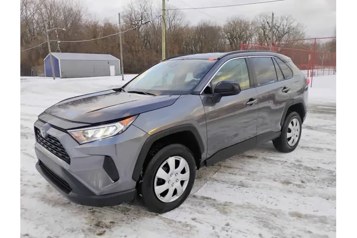 $19995 : 2020 RAV4 LE image 4