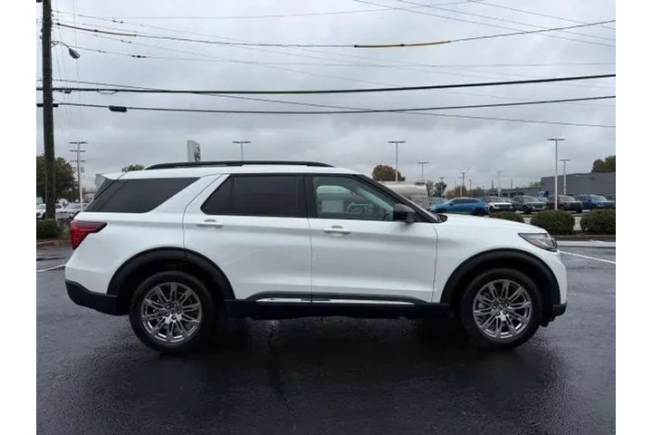 $40000 : Ford Explorer 2025 AWD Activ image 8