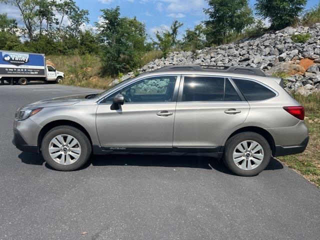 $17842 : PRE-OWNED 2018 SUBARU OUTBACK image 4