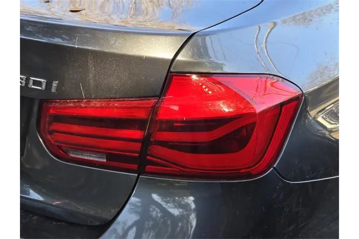 $12987 : BMW 3 Series 2018 330i 4dr S image 9