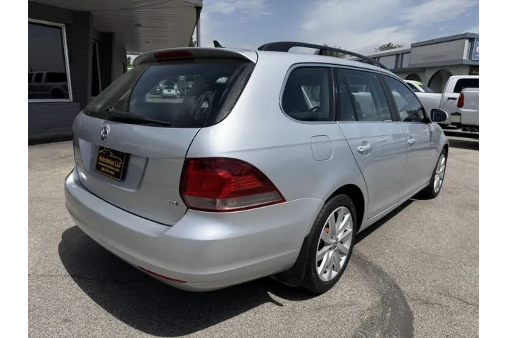 $8700 : 2014 Jetta SportWagen TDI image 8