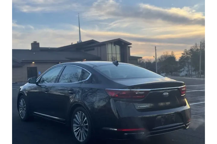 $8999 : 2017 Cadenza Technology image 7